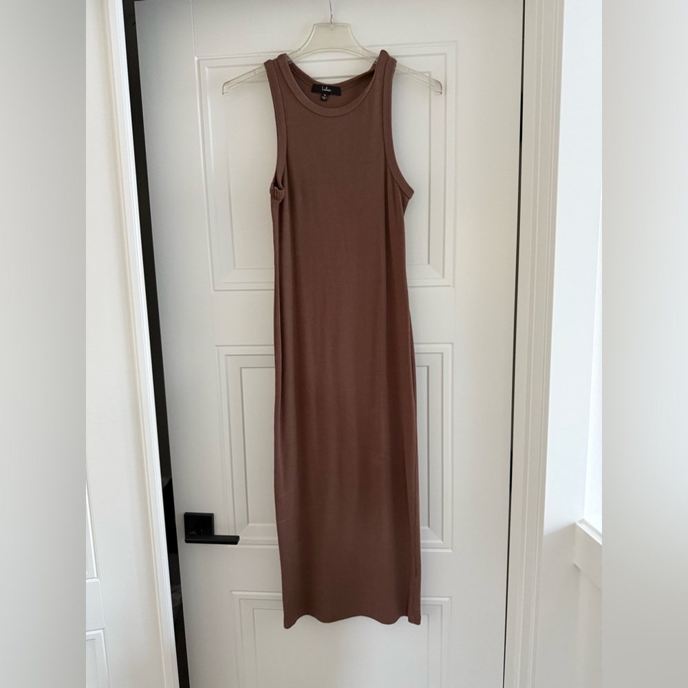 Like New - Lulu’s Brown Ribbed Maxi Dress